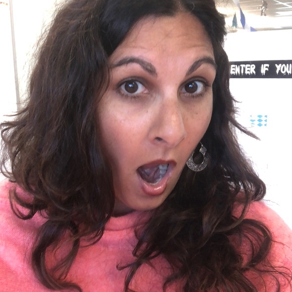 Meet your Posher, Yasmin - Picture 1 of 1